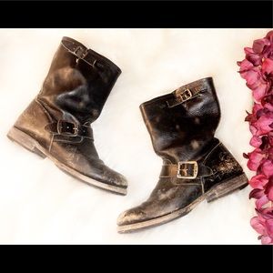 FRYE “Veronica” Short Boots In Black